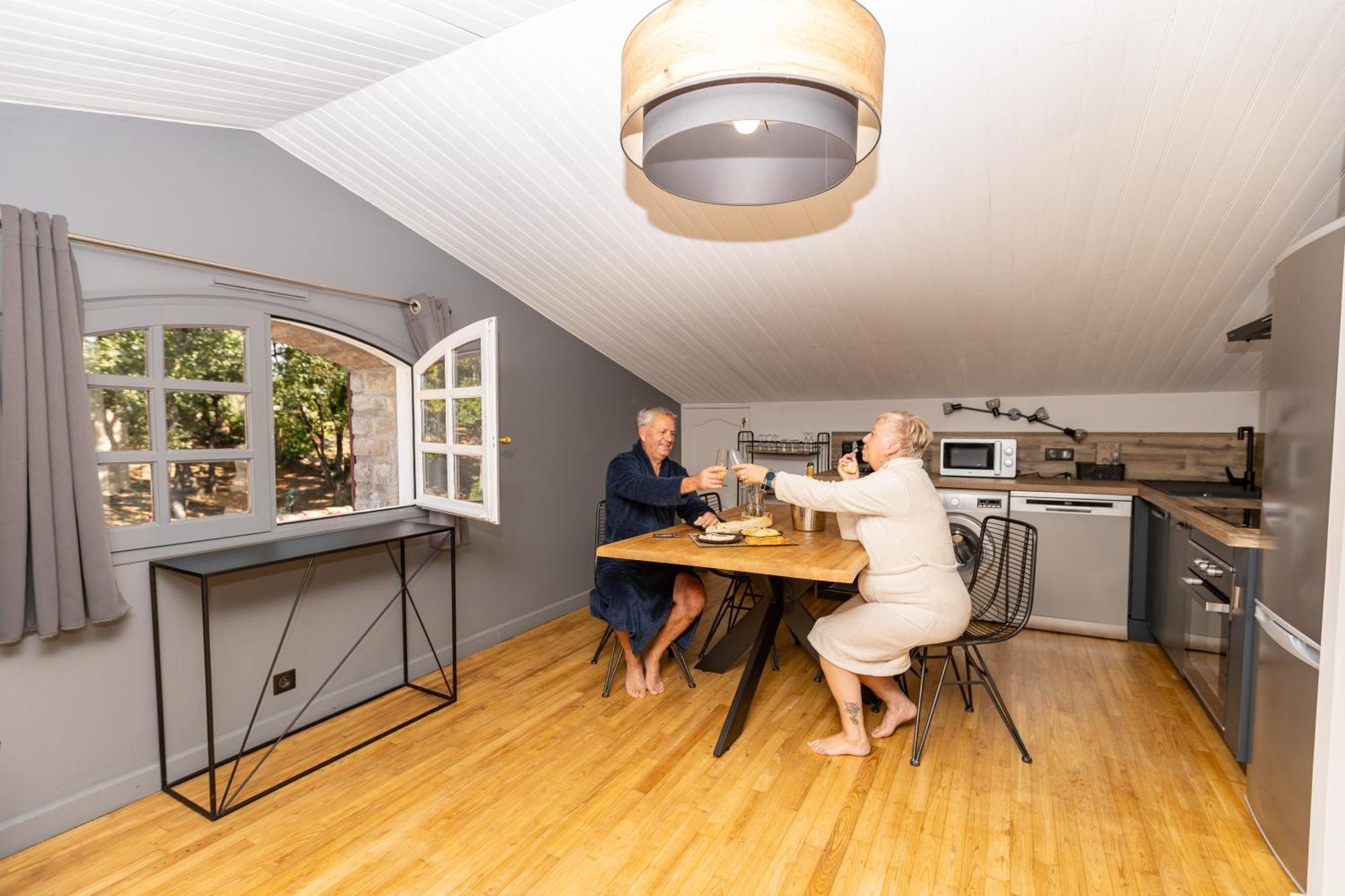 "Les Hauts Du Marquet" - Meuble De Tourisme 5 Etoiles - Gite De Groupe 15 Personnes En Cevennes - Piscine A Debordement - Balneo - Sauna - Nature Saint Jean du Pin Exterior foto